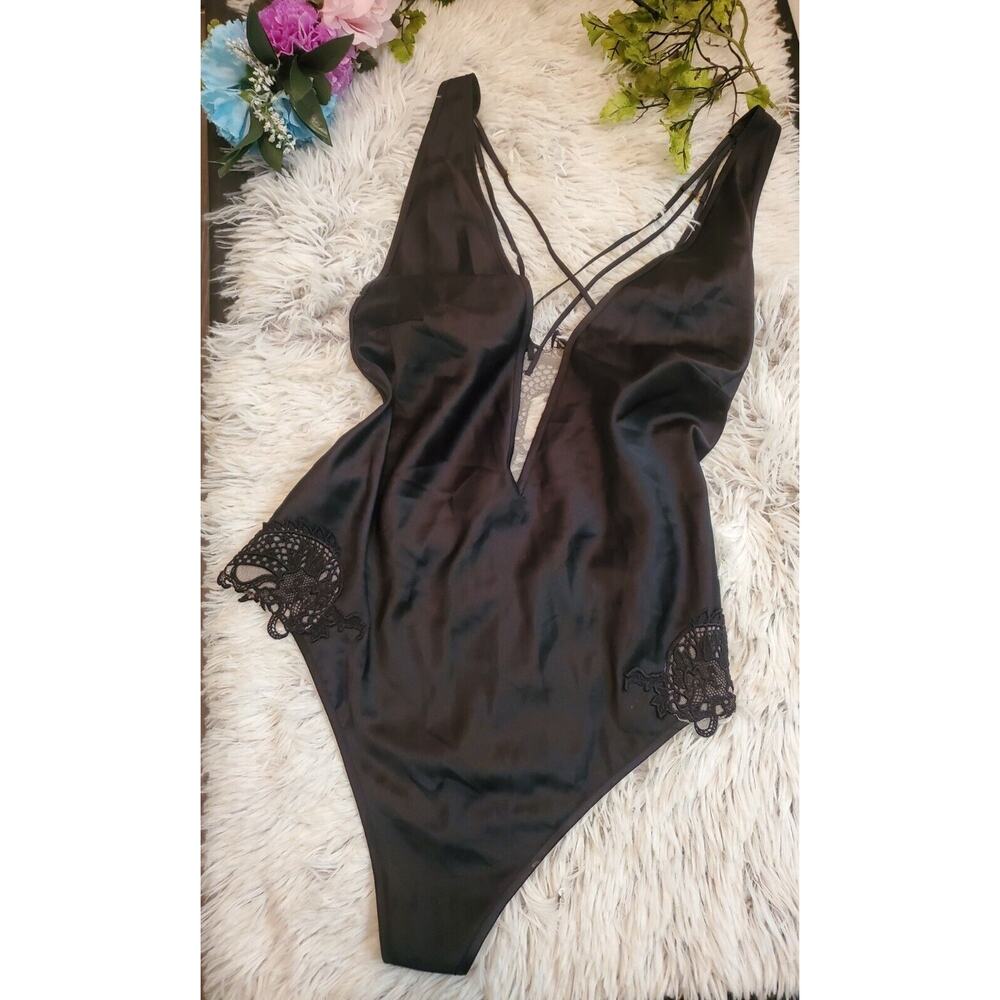 VINTAGE Y2K Victoria's Secret MEDIUM BLACK Embroidery Lace Sexy Baby Doll STRAP